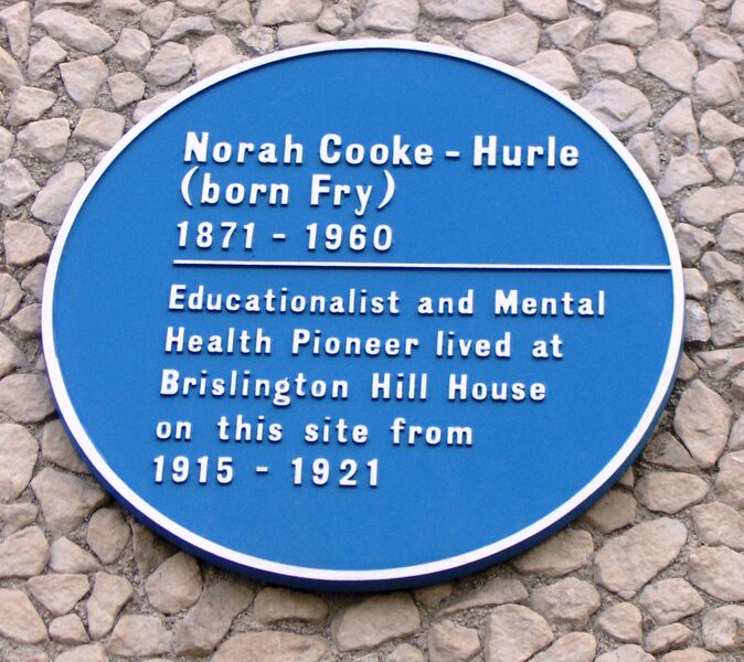 ملف:Norahcooke-hurleblueplaque.JPG