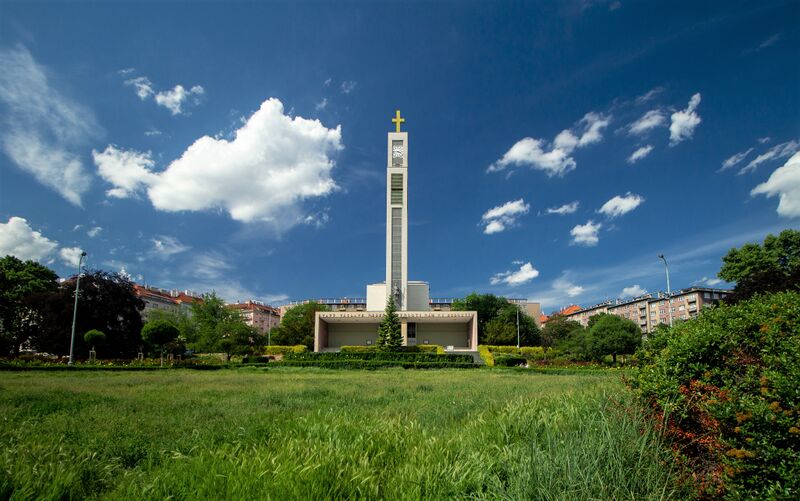 ملف:Čechovo nám. kostel 2.JPG