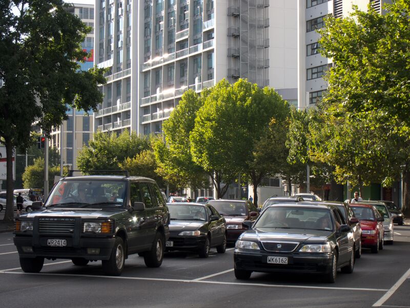 ملف:Beach Road Traffic.jpg