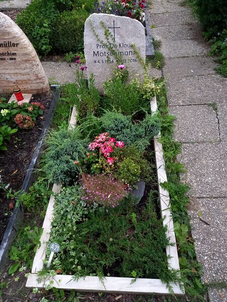 ملف:Grab Klaus Motschmann.jpg