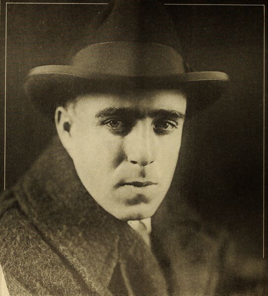 ملف:Raoul Walsh.jpg