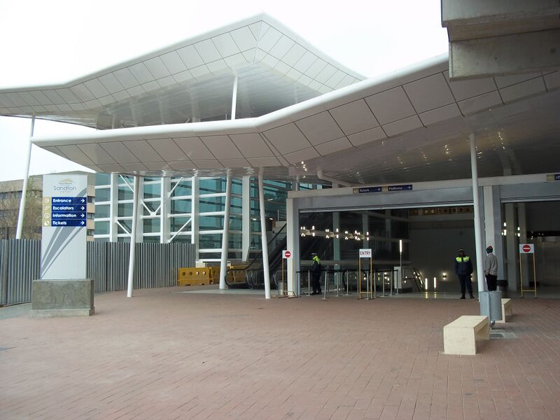 ملف:Sandton Gautrain Station.JPG