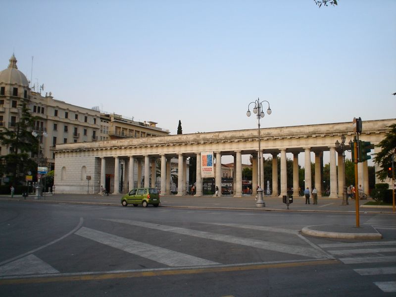 ملف:Villacomunalefoggia.JPG