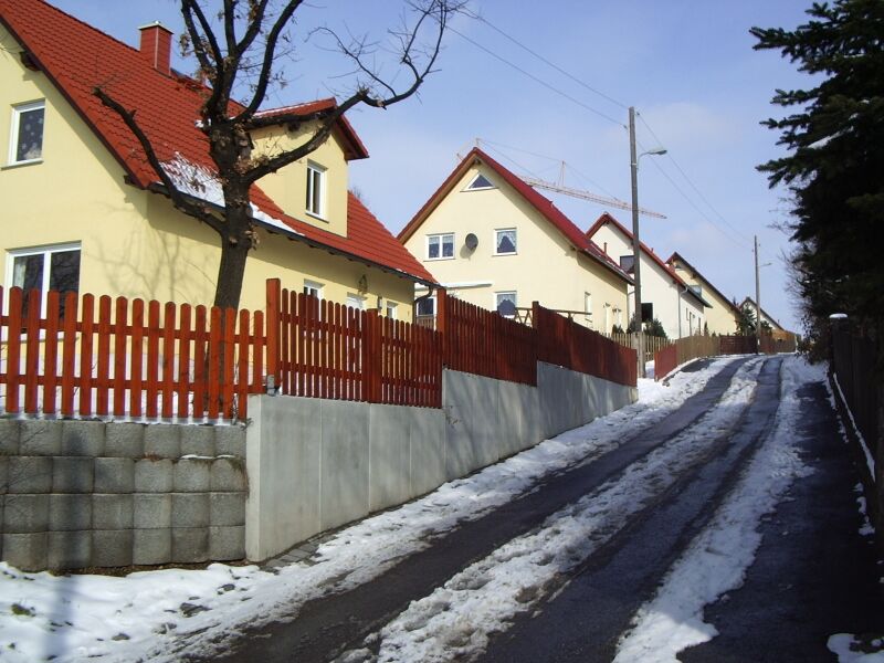 ملف:Am Dörnichtweg Klotzsche.JPG