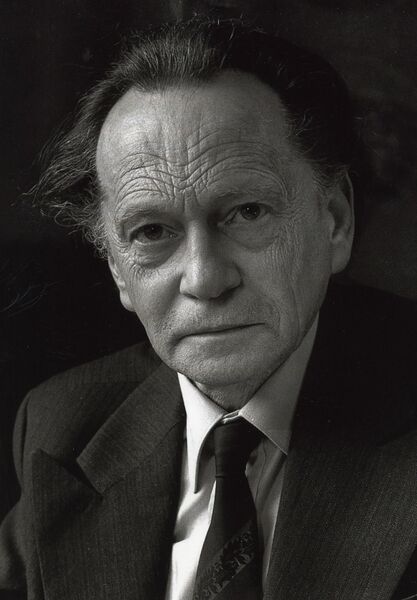 ملف:Amedeo Molnár (Archiv ČCE).jpg