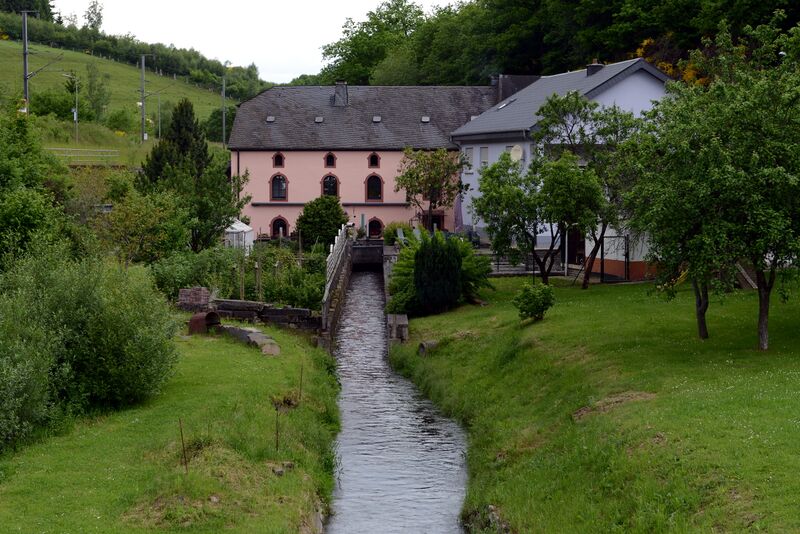 ملف:Maulesmillen Millen a Millebaach.jpg