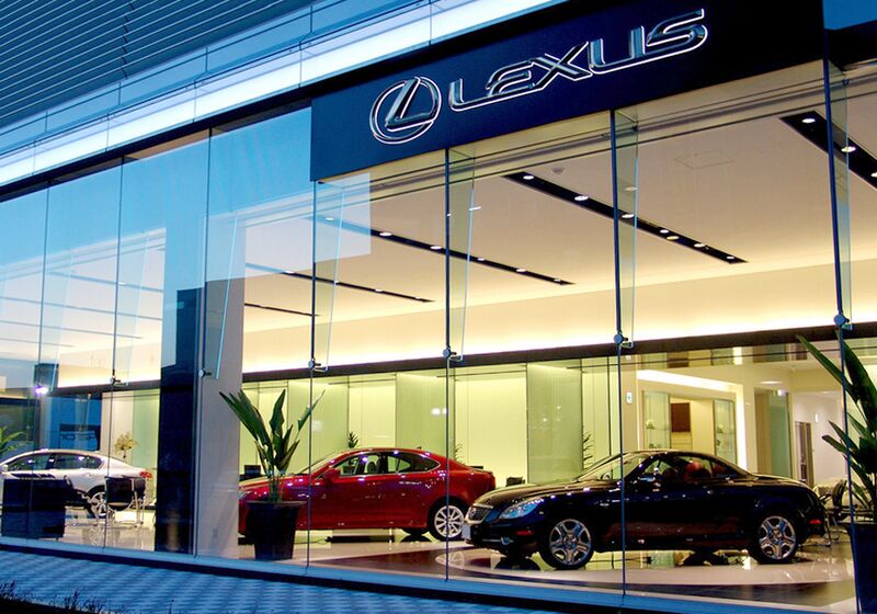 ملف:Lexus of Sapporo.jpg