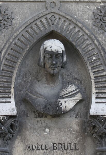 ملف:Père-Lachaise - Fould 05.jpg