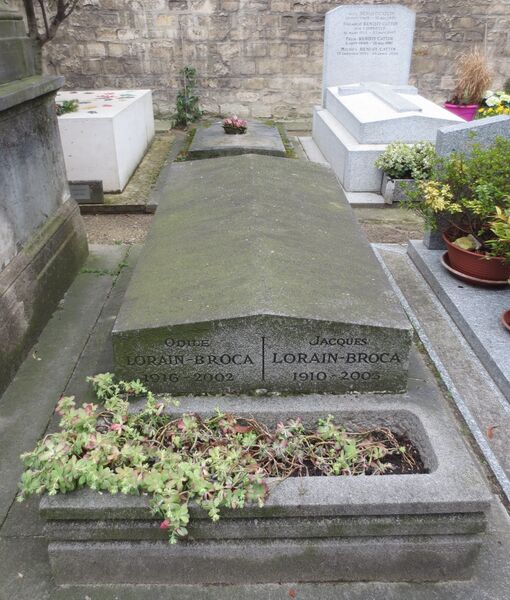 ملف:Tombe Paul Broca.jpg