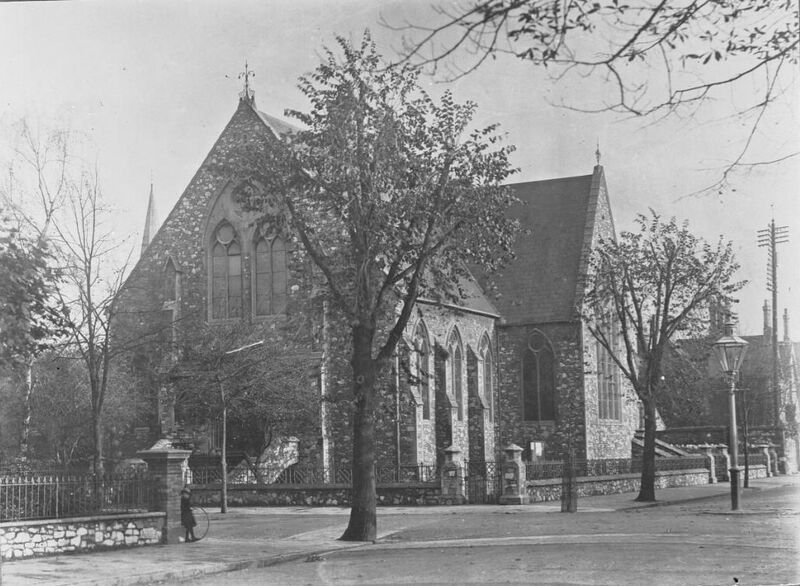 ملف:Tredegarville Baptist Church (4641269).jpg