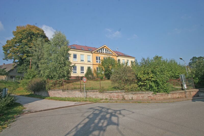 ملف:Voletiny speciální škola.JPG