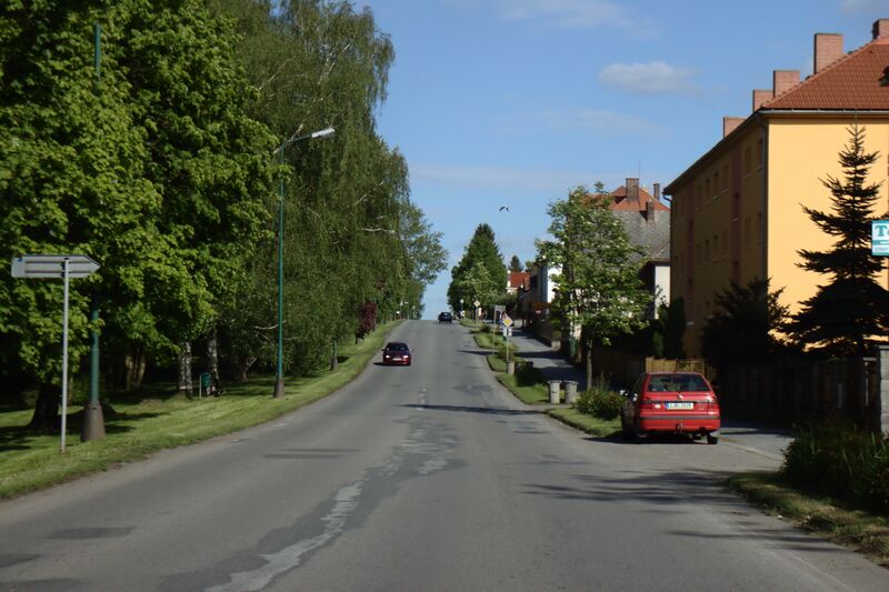 ملف:Chotěboř, silnice k nádraží.jpg
