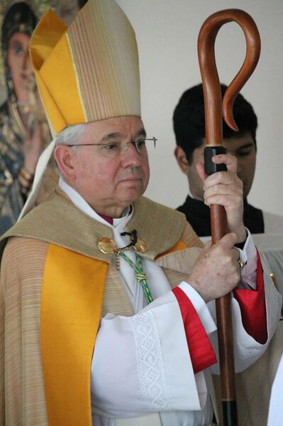 ملف:Archbishop Gomez.jpg