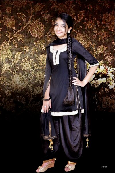 ملف:Malavika Photo.JPG