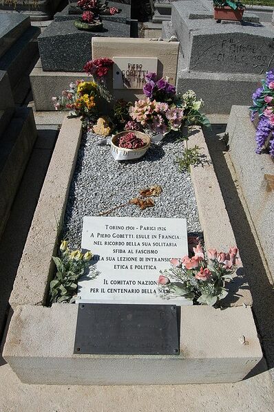 ملف:Tomba piero gobetti.JPG