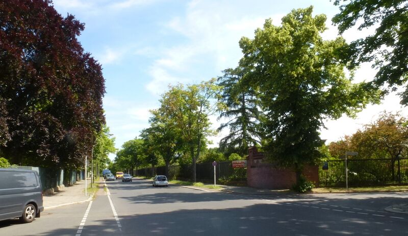 ملف:Lichterfelde Altensteinstraße.JPG