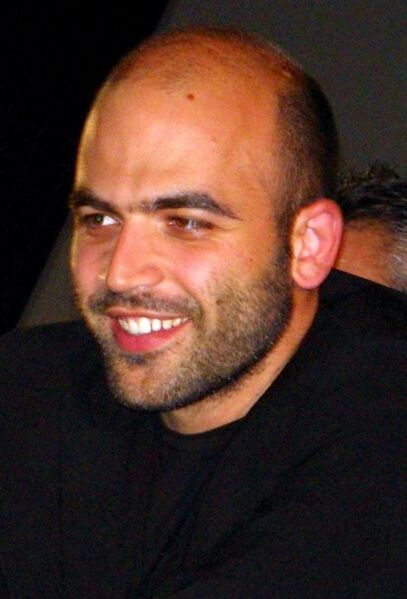 ملف:Roberto Saviano retouched.jpg