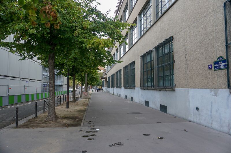 ملف:Rue Émile-Levassor.jpg