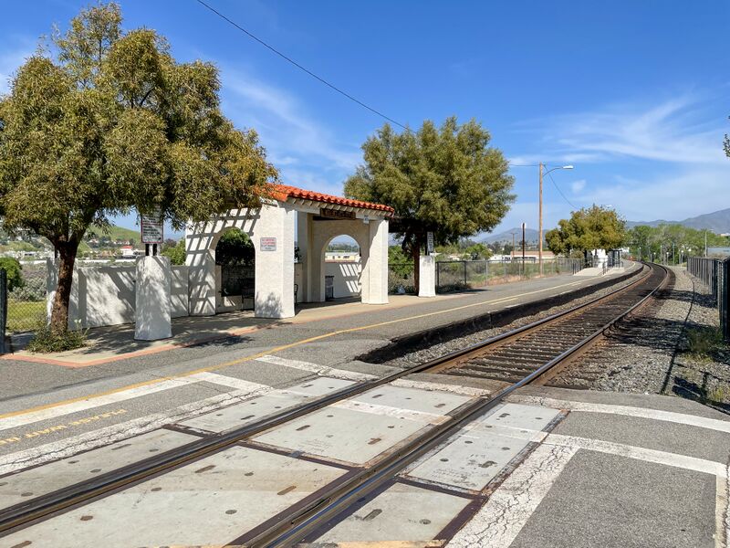 ملف:Via Princessa Metrolink station.jpg