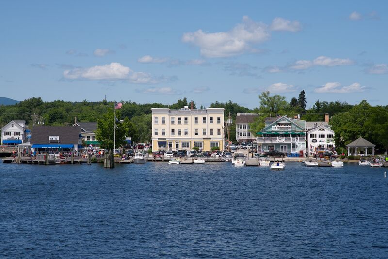 ملف:Wolfeboro Docks.jpg