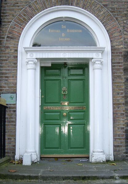 ملف:FAI green door.jpg