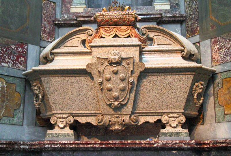 ملف:Florenz Fürsten-Kapelle 2014-08-07c.jpg