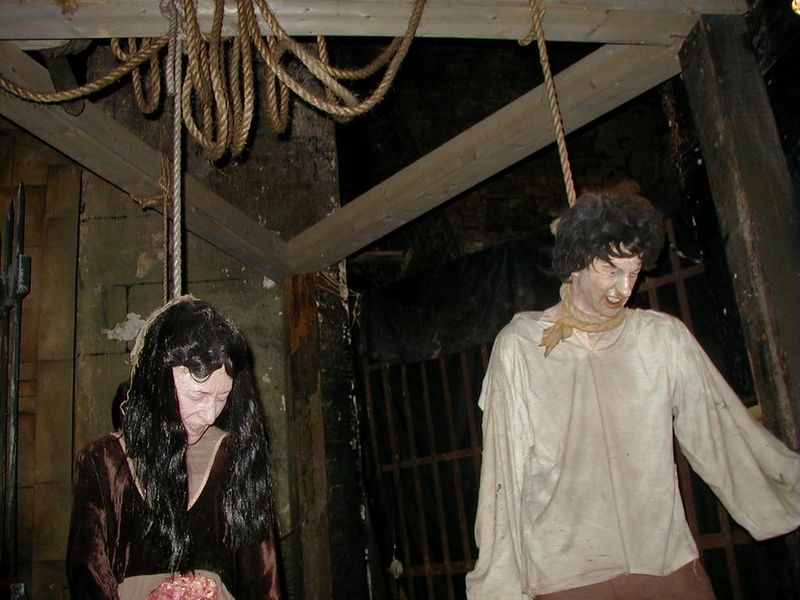 ملف:Hanging.jpg