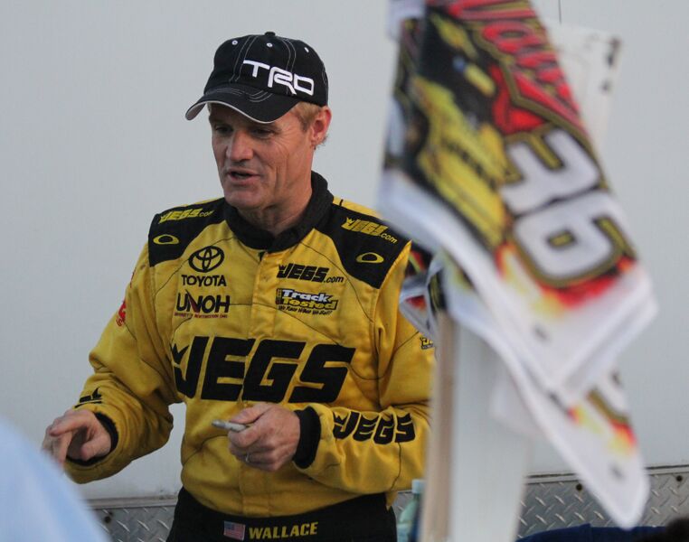 ملف:Kenny Wallace June 2014.jpg