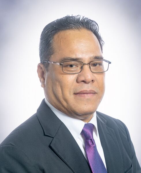 ملف:T.H. Wesley W. Simina.jpg