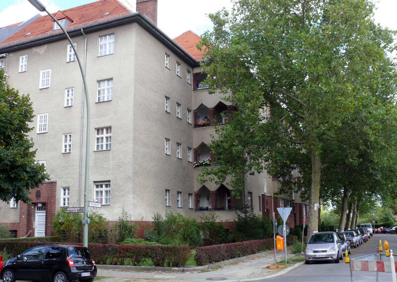 ملف:WilmersdorfWarneckstraße.jpg