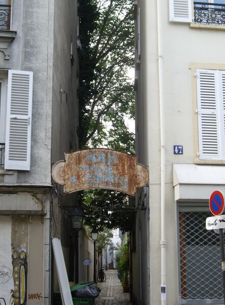 ملف:Impasse Saint-Pierre, Paris 20.jpg