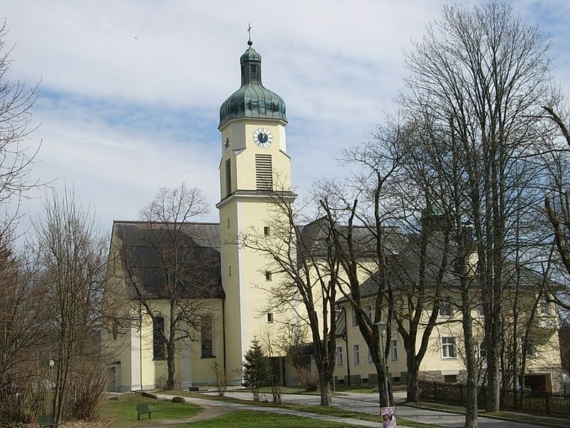 ملف:Pfarrkirche Spiegelau.JPG