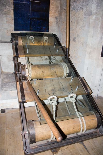 ملف:A Torture Rack.jpg