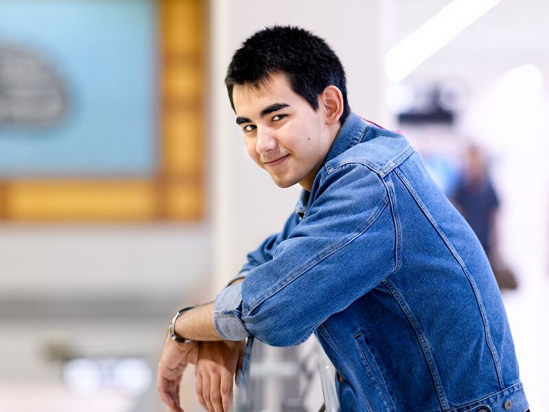 ملف:Sattabut Drake Laedeke.jpg