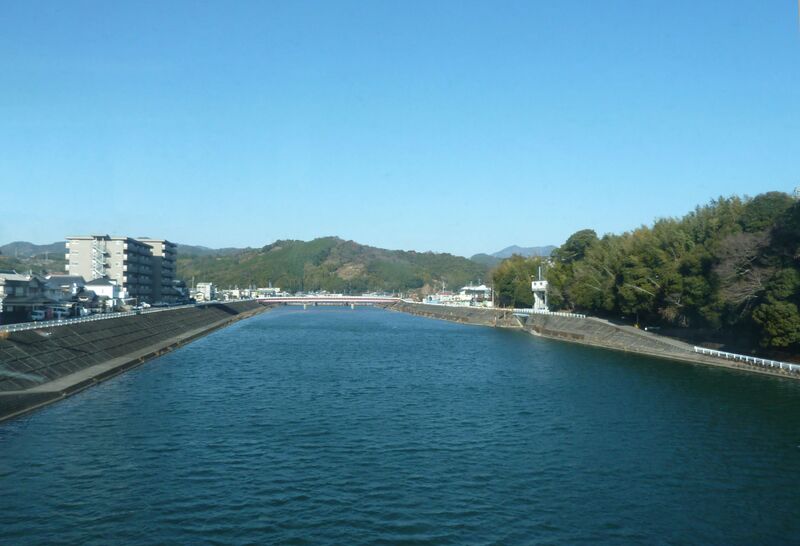 ملف:Kagami river.JPG