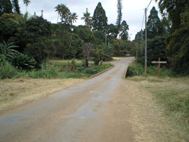 ملف:Canala village.JPG