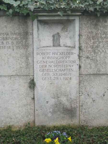 ملف:Grab Hackelöer.jpg