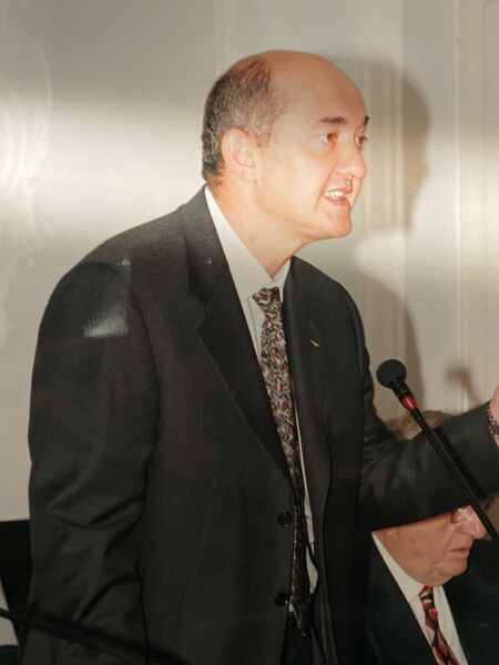 ملف:Massimo Ferrario.jpeg