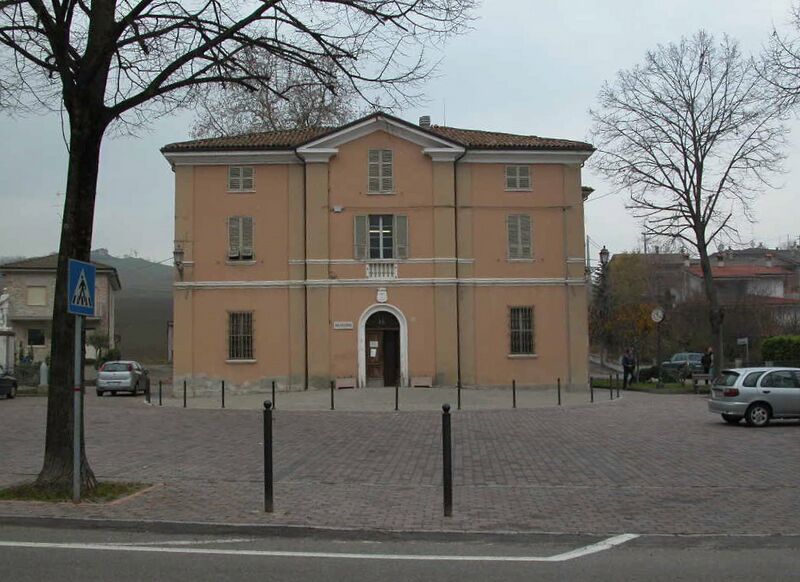 ملف:Piozzano comune.JPG