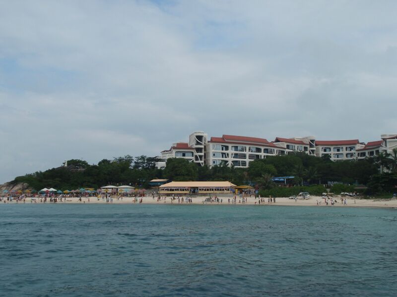 ملف:游船上看蜈支洲岛 - panoramio.jpg