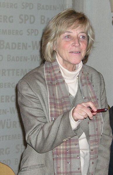 ملف:Beate Weber 2006a.jpg