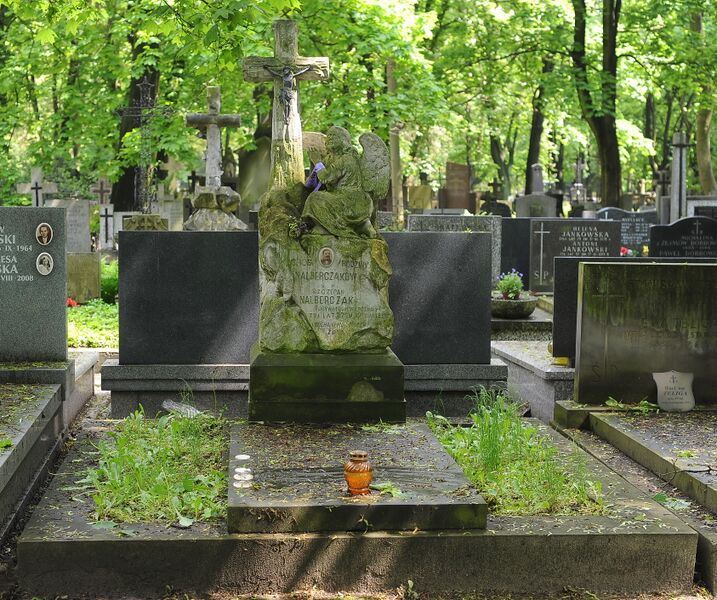 ملف:Jozef Nalberczak grave.jpg