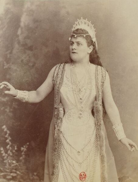 ملف:Marie Lureau-Escalaïs.jpg