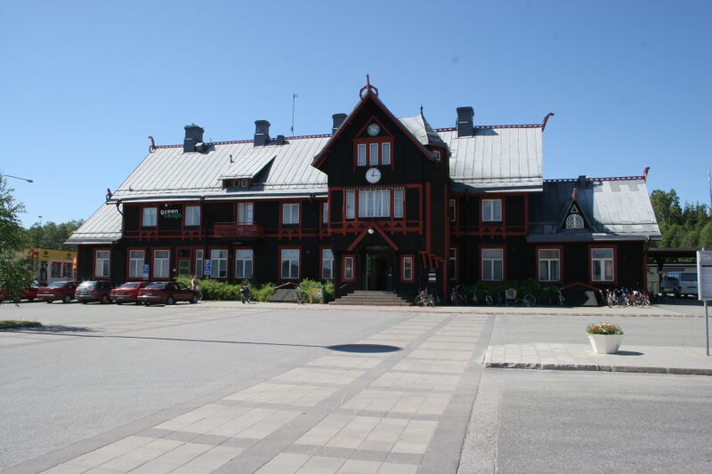 ملف:Vannas railwaystation Sweden.jpg