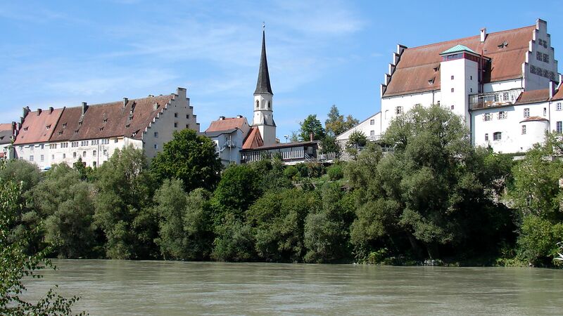 ملف:Wasserburg am Inn Schloss.jpg