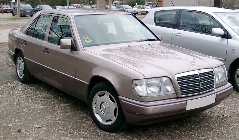 ملف:Mercedes W124 front 20080228.jpg