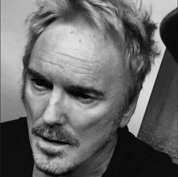 ملف:Mick Davis Director.jpg