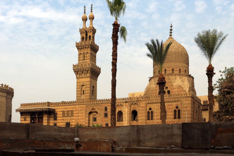 ملف:Cairo, madrasa di qanibay amir akhun, 1503, 01.JPG