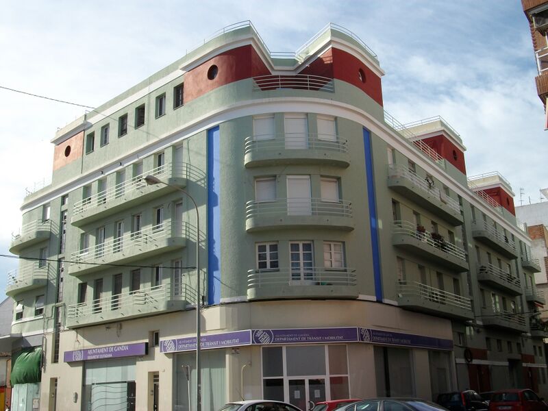 ملف:Edifici TASA Gandia darrere.JPG