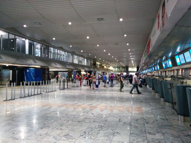 ملف:Internation check-in at JNB.jpg